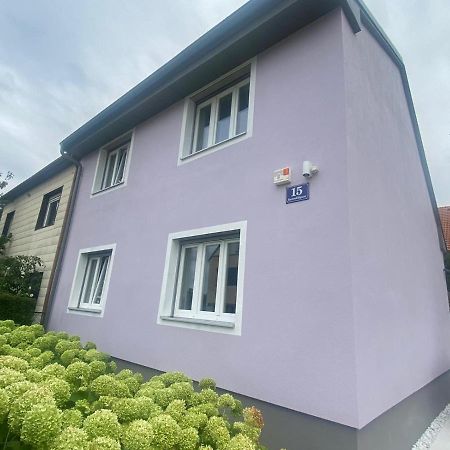 Einfamillienhaus Apartamento Rustenfeld Exterior foto